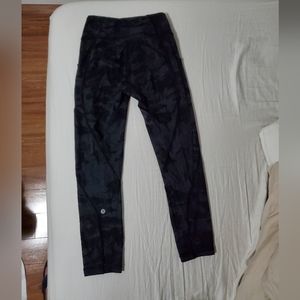 Lululemon Cropped Pants